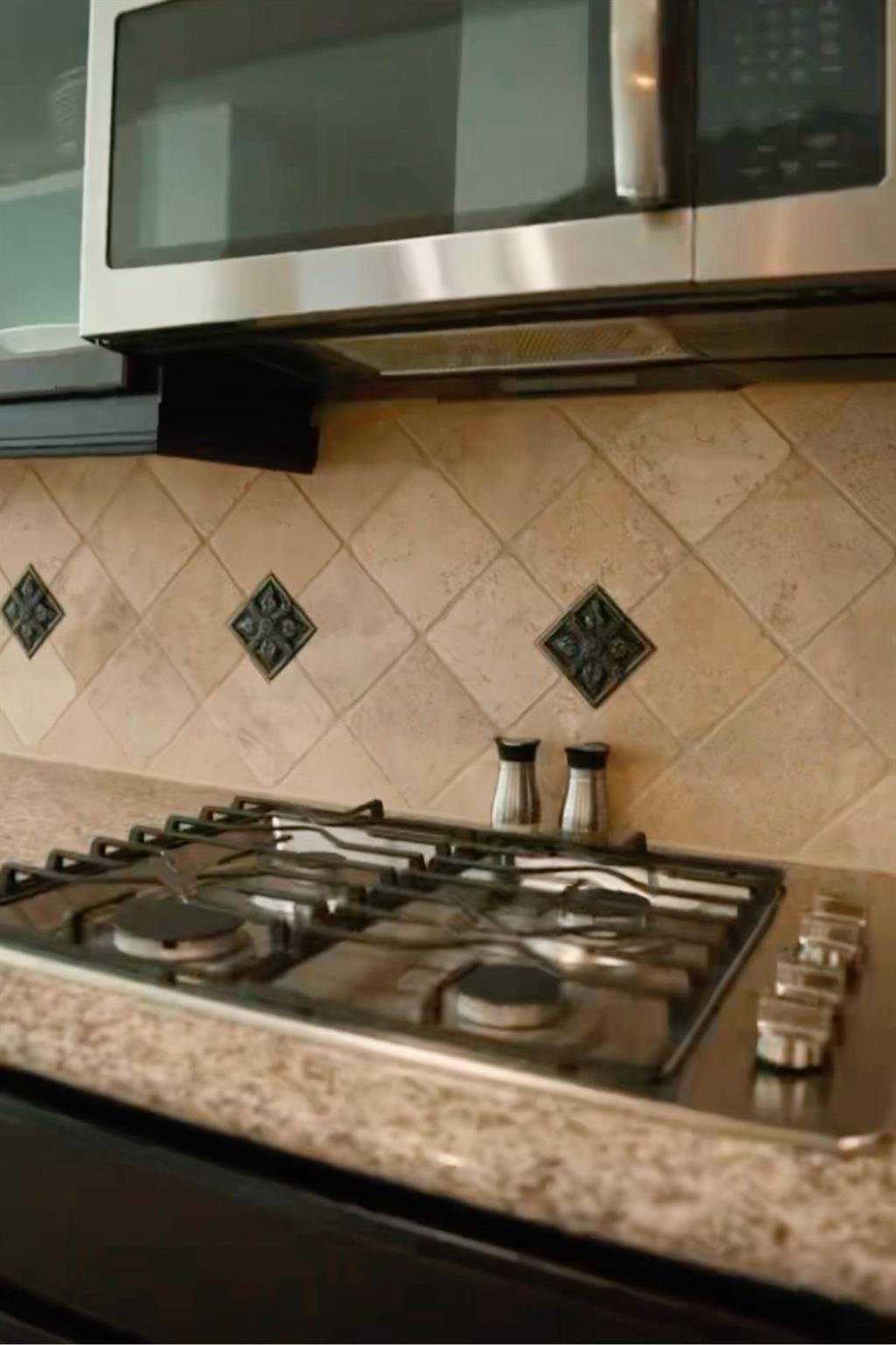 2872 Lombardia Drive