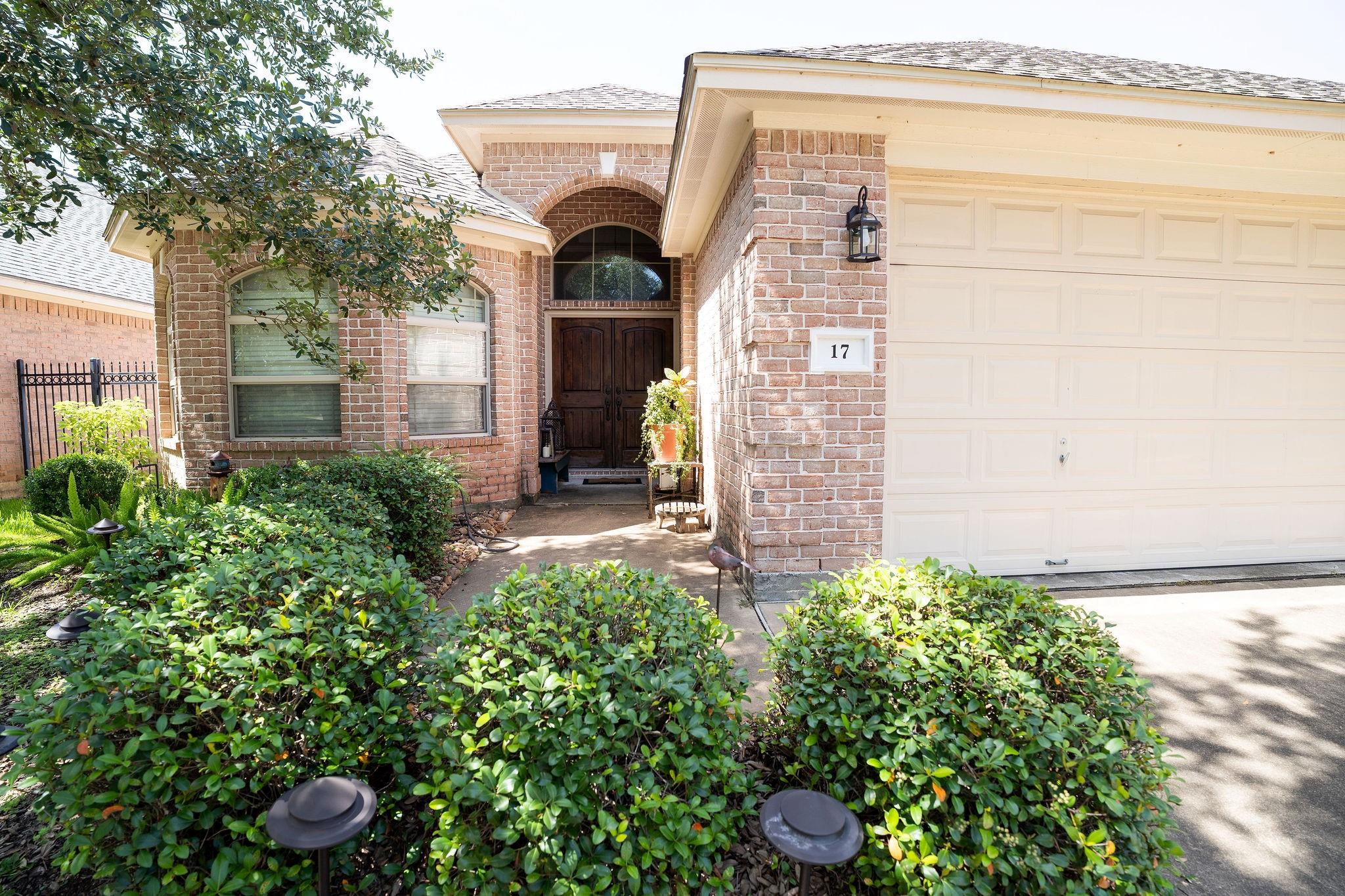 17 Red Oak Court