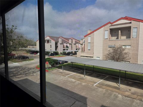 Tiny photo for 3025 Walnut Bend Lane #21, Houston, TX 77042 (MLS # 86950148)