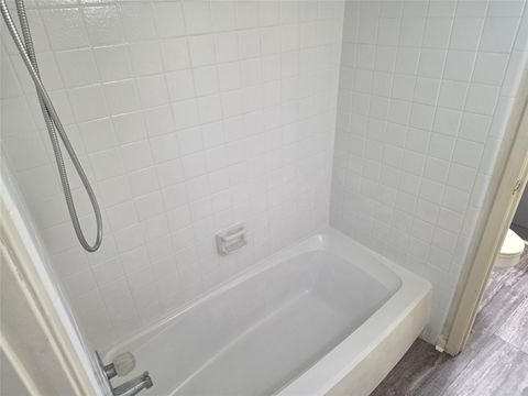 Tiny photo for 3025 Walnut Bend Lane #21, Houston, TX 77042 (MLS # 86950148)