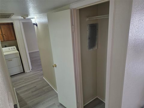 Tiny photo for 3025 Walnut Bend Lane #21, Houston, TX 77042 (MLS # 86950148)