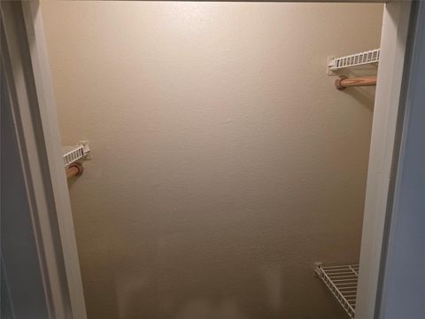 Tiny photo for 3025 Walnut Bend Lane #21, Houston, TX 77042 (MLS # 86950148)