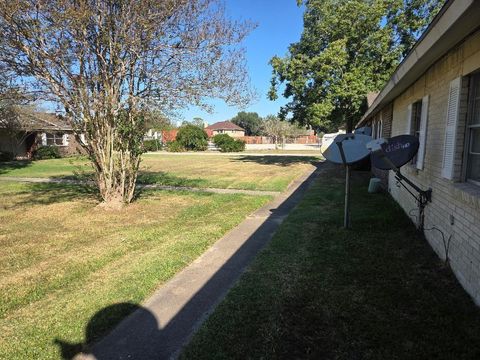 Photo of 2000 Bahama Dr Drive #30, Seabrook, TX 77586 (MLS # 47317461)