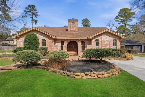 Photo of 2203 Rolling Meadows Drive, Houston, TX 77339 (MLS # 38915327)