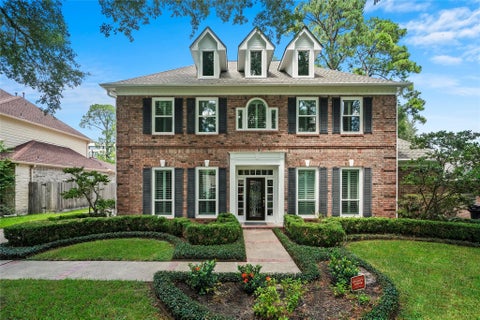 Photo of 11918 Queensbury Lane, Houston, TX 77024 (MLS # 33470654)