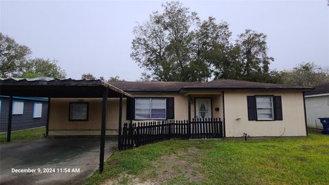 Photo of 1122 N Natchez Drive, Texas City, TX 77591 (MLS # 70844501)