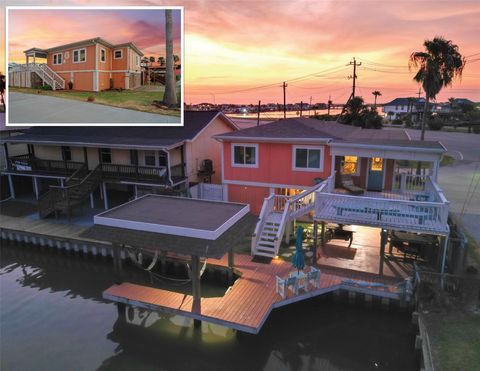 Photo of 12 Highland Drive, Hitchcock, TX 77563 (MLS # 41240456)