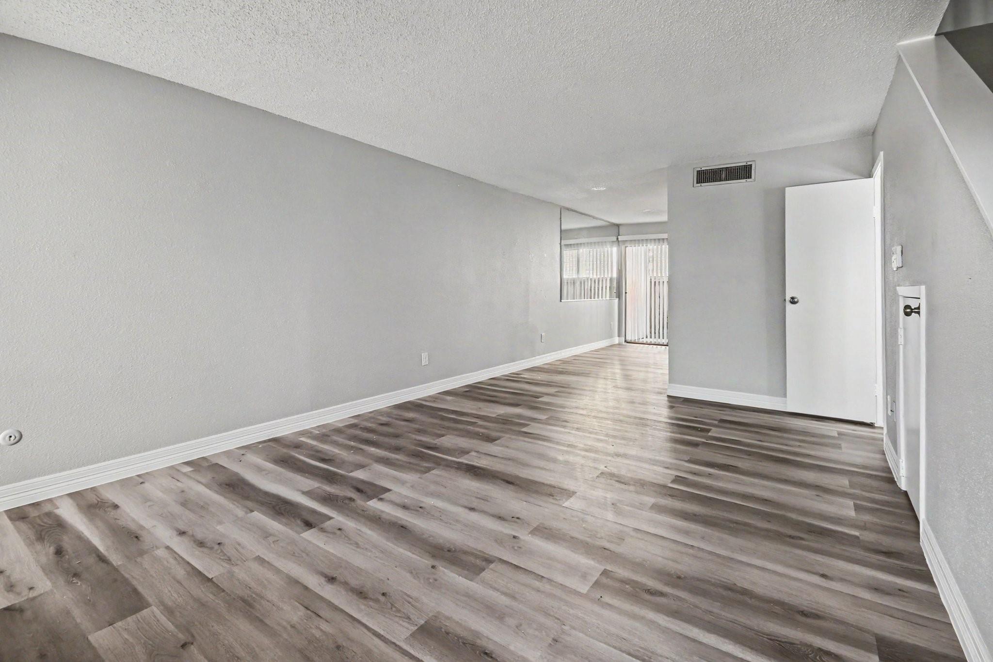 3919 Fairmont Parkway 113