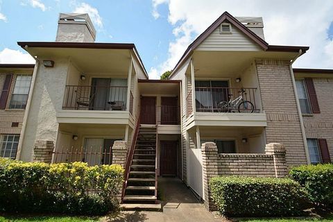Photo of 2120 El Paseo Street #2311, Houston, TX 77054 (MLS # 60370461)