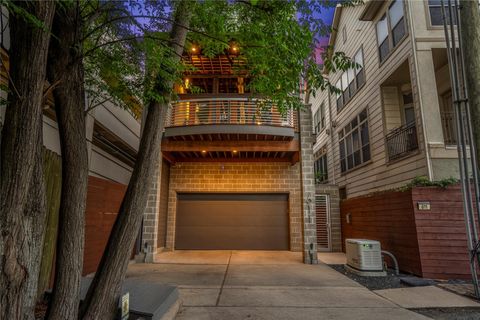 Photo of 611 Hartman Street, Houston, TX 77007 (MLS # 22378984)