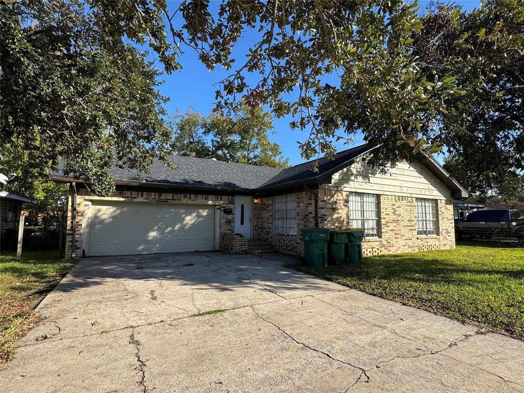 Photo of 1113 Cora Street, La Marque, TX 77568 (MLS # 25949995)