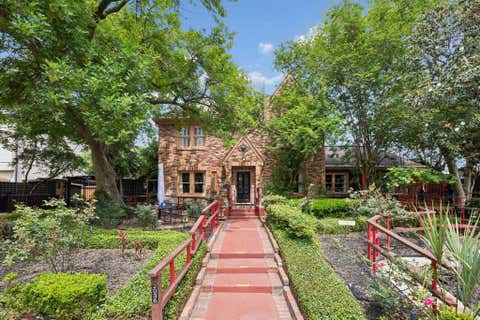 Homes For Sale - 2036 Brentwood Drive<br/> Houston, TX 77019