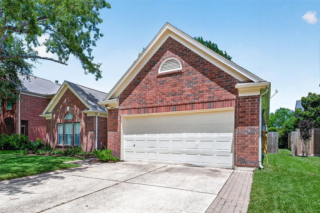 Photo of 2921 Linda Drive, Pearland, TX 77584 (MLS # 73830418)