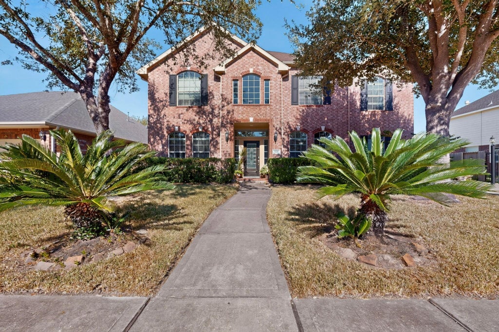 Photo of 1103 Messina Court, Pearland, TX 77581 (MLS # 72071625)