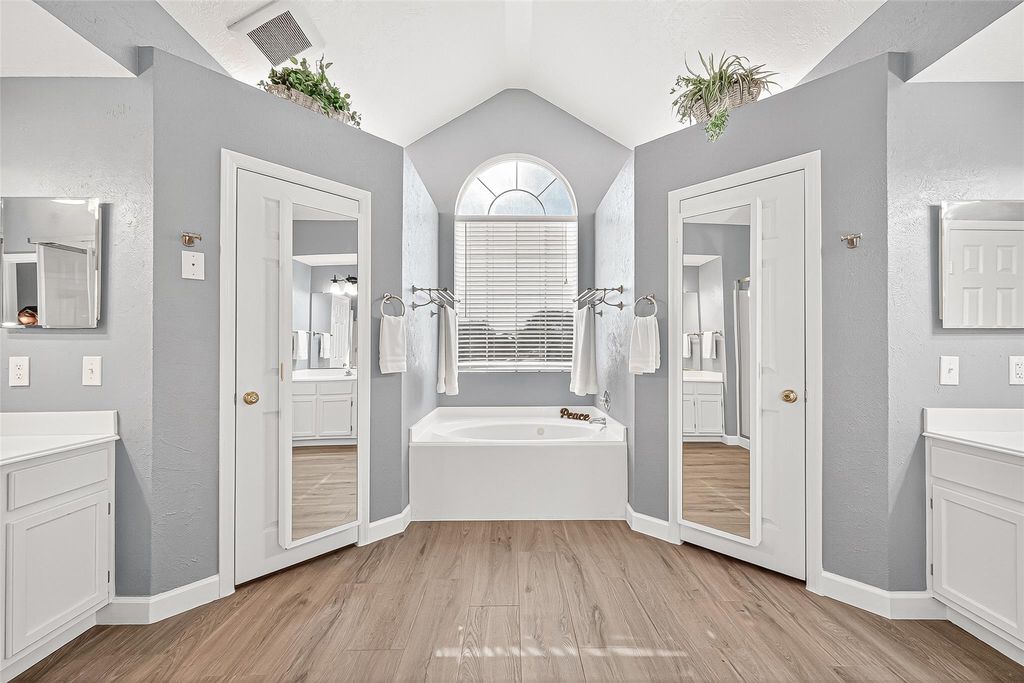 Photo of 14015 Wheatbridge Drive, Houston, TX 77041 (MLS # 12220953)