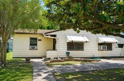 Photo of 7328 Oak Hill Drive, Houston, TX 77087 (MLS # 66190580)