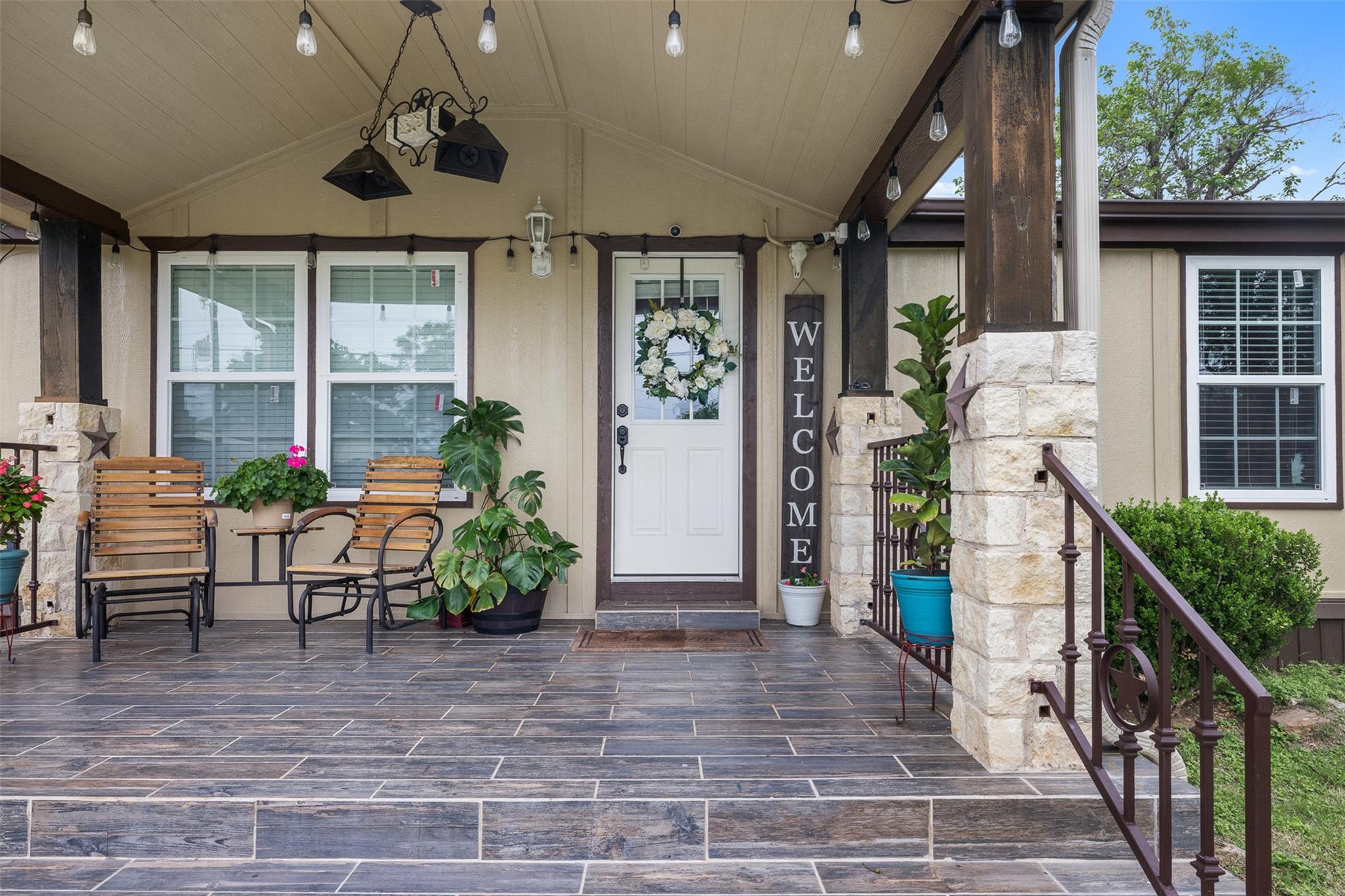 857 E Guadalupe Street