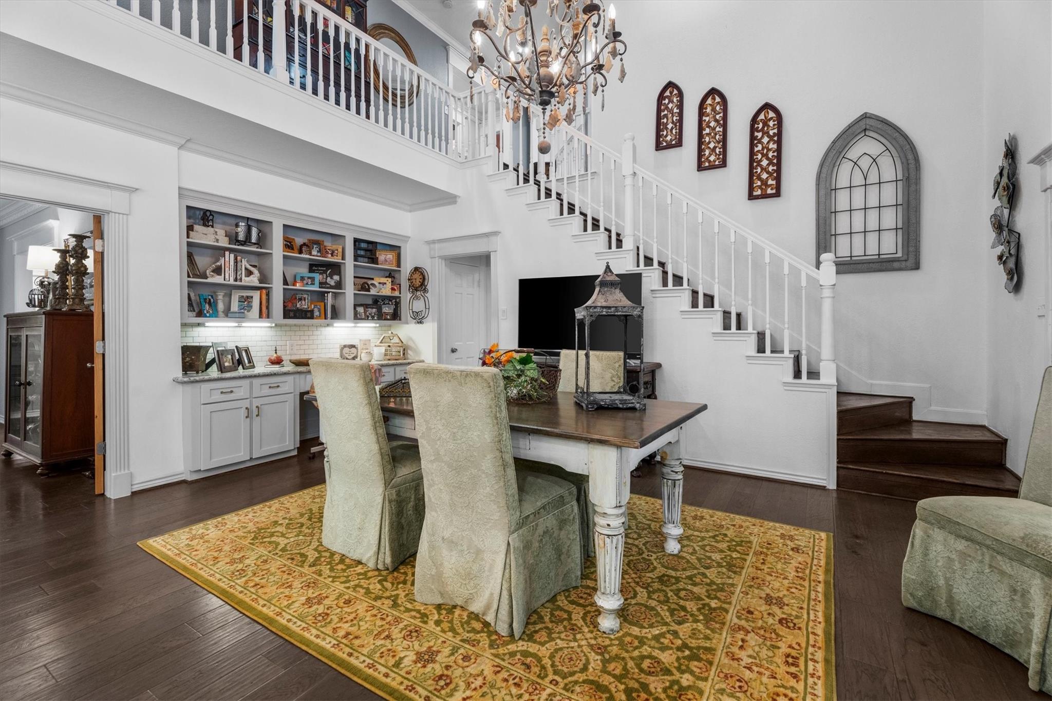 15902 Guinstead Drive