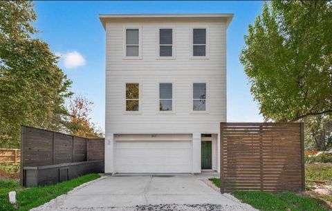 Photo of 867 Lonnie Lane, Houston, TX 77091 (MLS # 50514562)