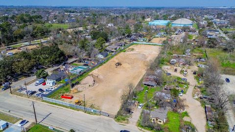 Vacant Land For Sale - 1714 W Little York Road<br/> Houston, TX 77091