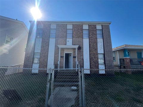 Photo of 1807 Ursuline Street #Up, Galveston, TX 77550 (MLS # 42046271)
