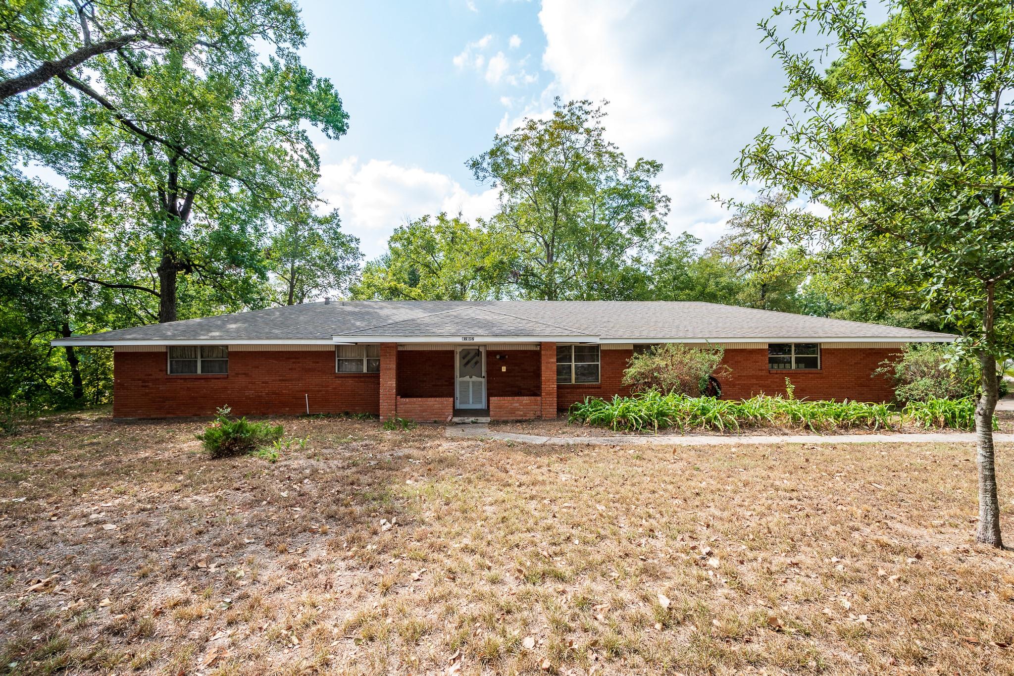 17427 W Strack Drive