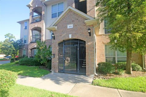 Photo of 6607 Lake Woodlands Drive #624, The Woodlands, TX 77382 (MLS # 29430682)