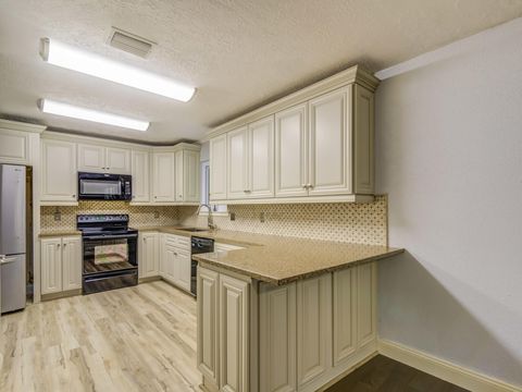 Tiny photo for 208 Old Oaks St, League City, TX 77573 (MLS # 51243471)