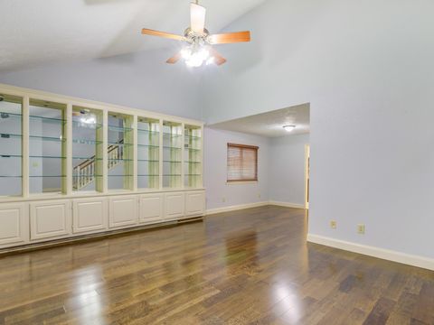 Tiny photo for 208 Old Oaks St, League City, TX 77573 (MLS # 51243471)