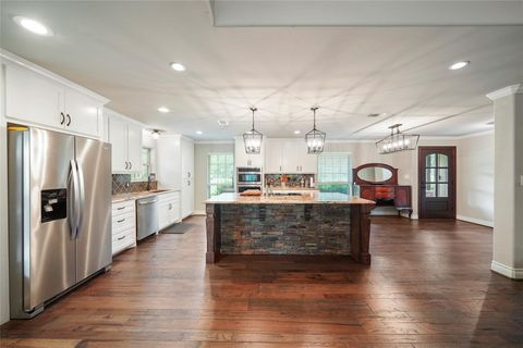 143 Linnwood Drive New Caney TX 77357