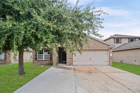 Photo of 907 Marigold Road, Baytown, TX 77521 (MLS # 70279389)