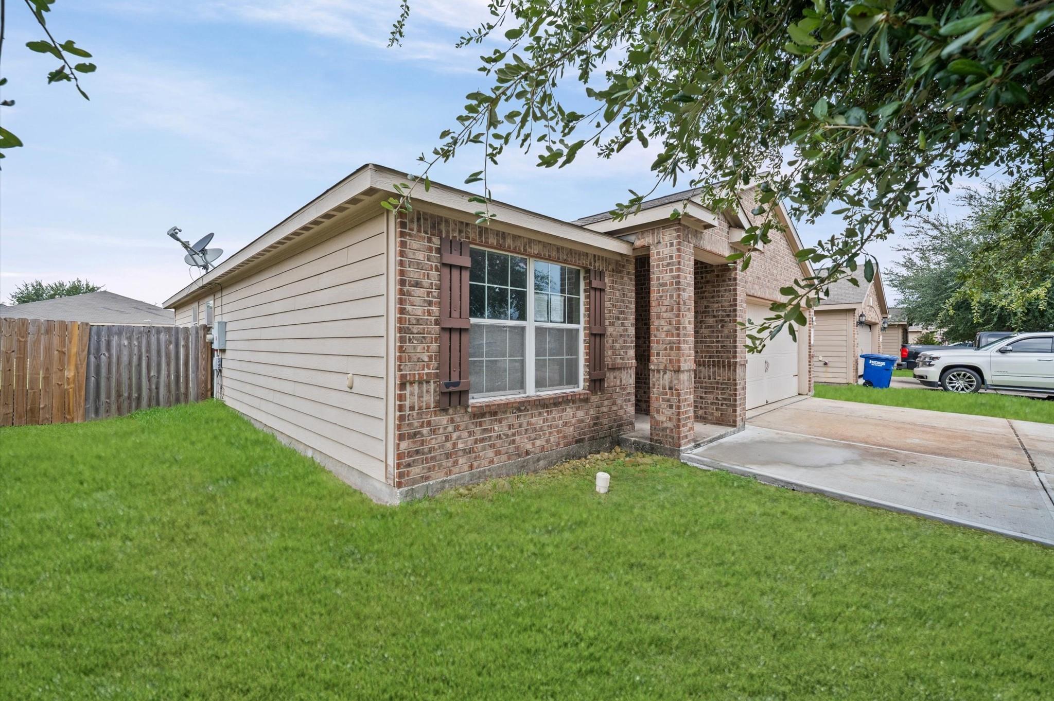 907 Marigold Road