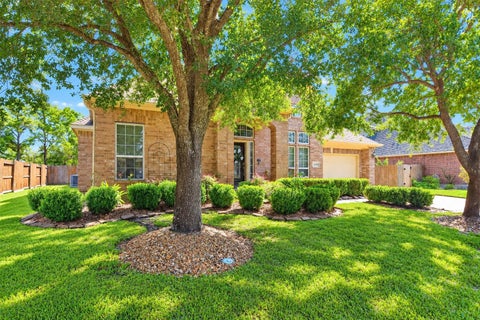 Photo of 12009 Cedar Creek Drive, Pearland, TX 77584 (MLS # 47473642)
