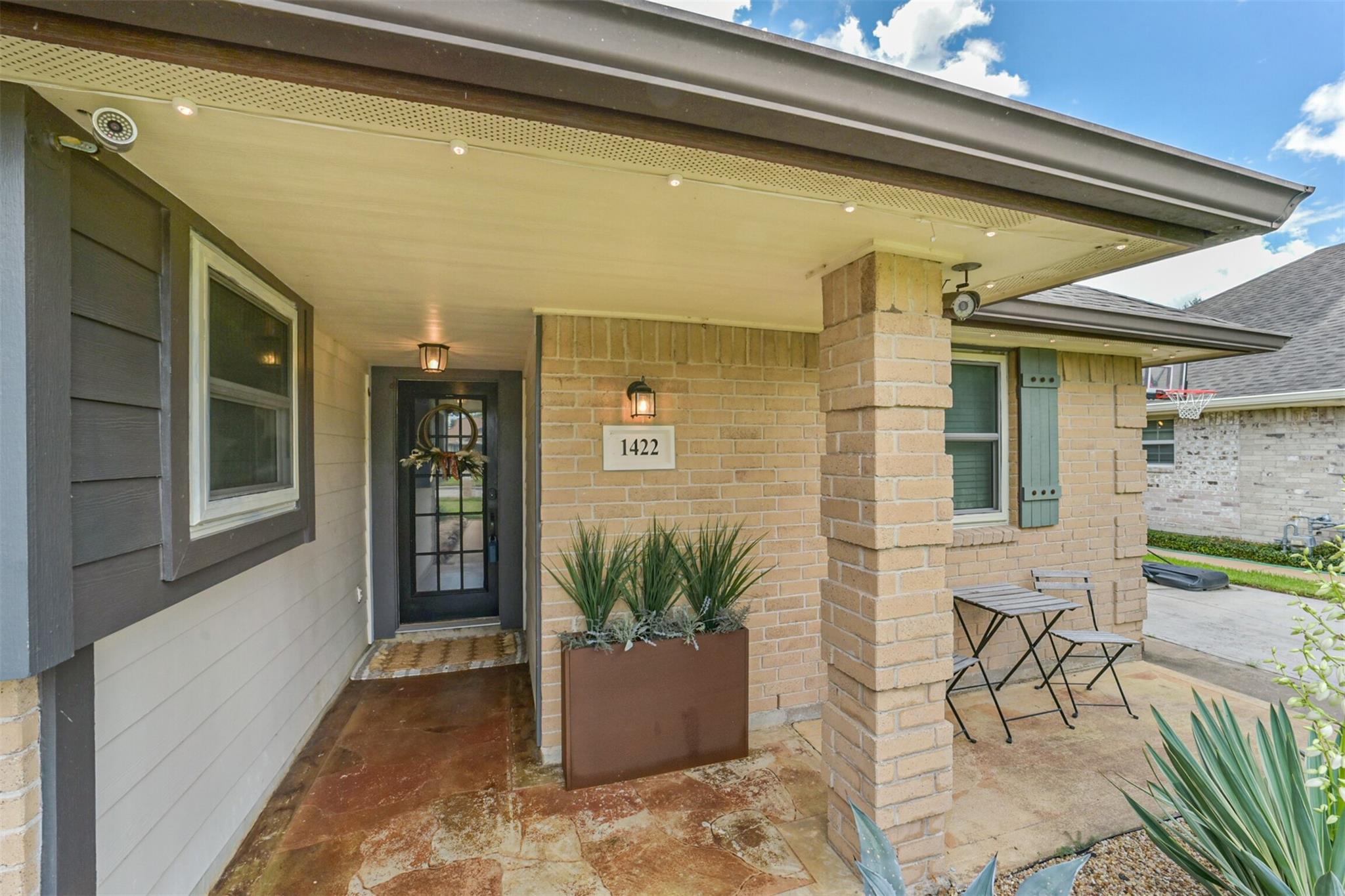 1422 Roosevelt Drive