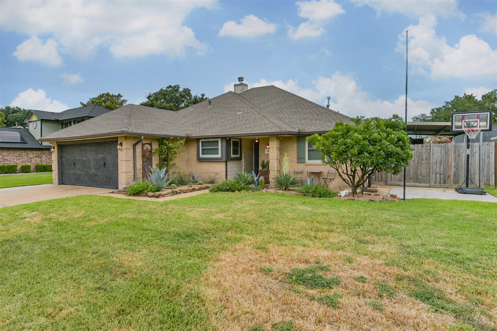 1422 Roosevelt Drive