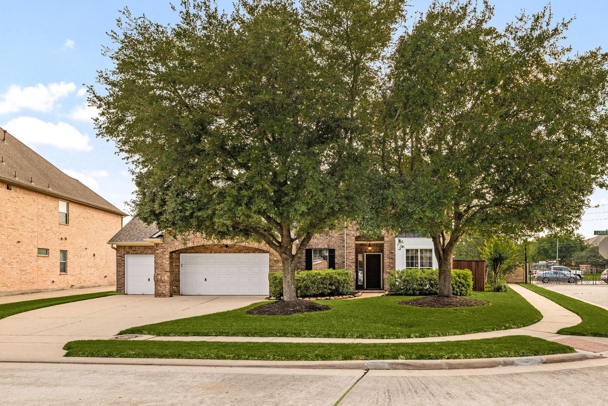 13322 Larkhill Gardens Lane
