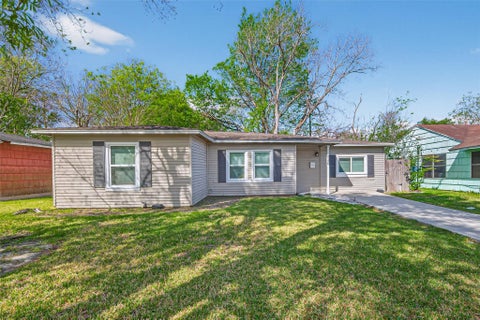 Photo of 8126 Marcy Drive, Houston, TX 77033 (MLS # 88707248)