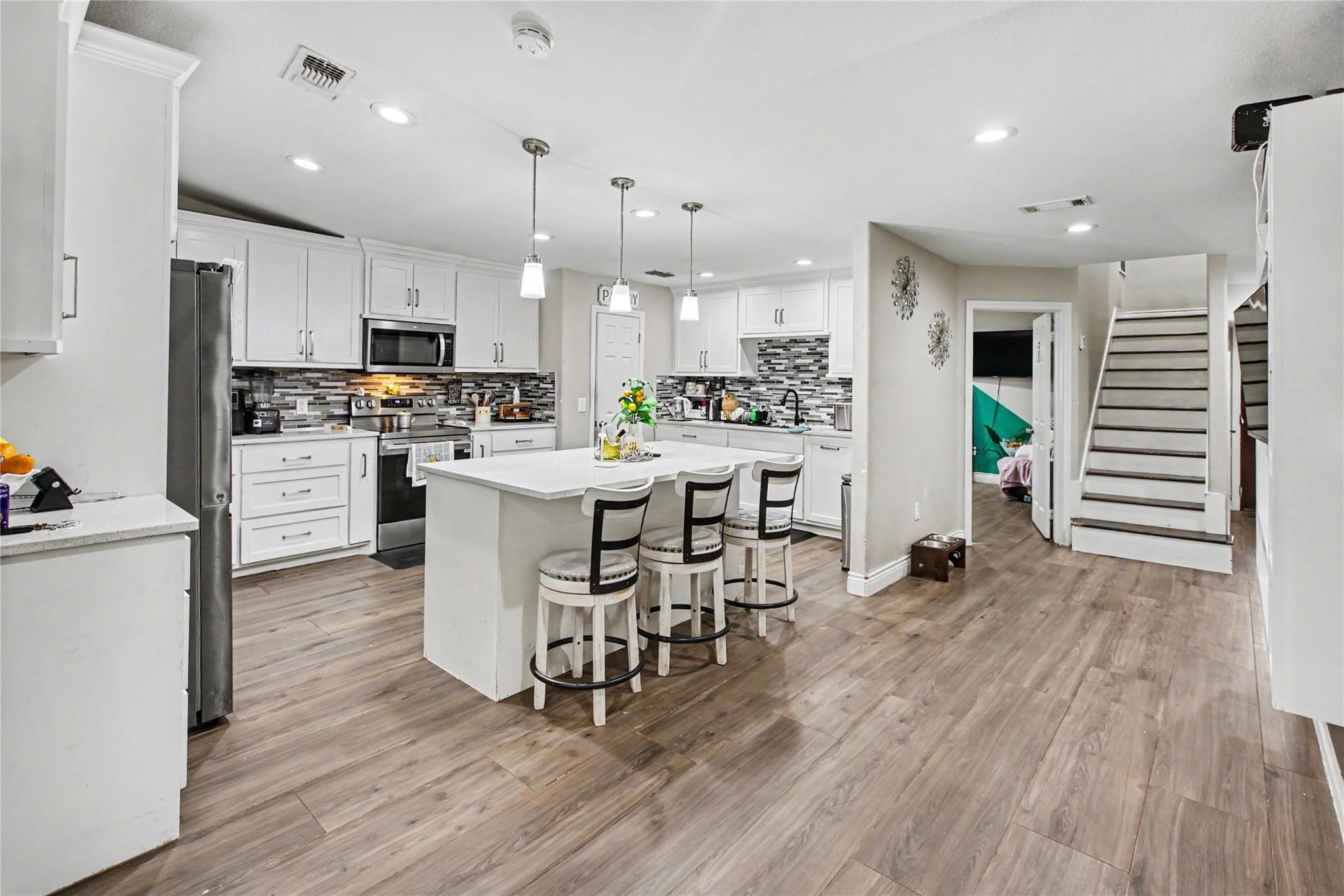 17136 Fm 1484 Road