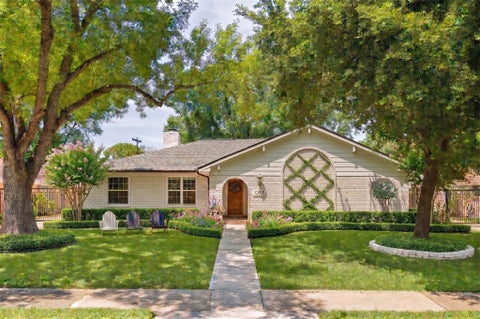 Photo of 10618 Bordley Drive, Houston, TX 77042 (MLS # 72626130)