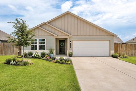 Photo of 137 Windmill Road, Snook, TX 77878 (MLS # 72237388)