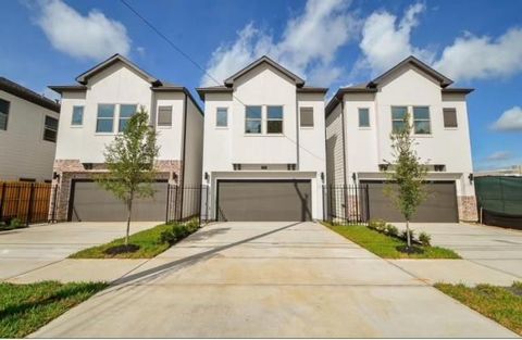 Photo of 1711 Freeman Street, Houston, TX 77009 (MLS # 25540731)