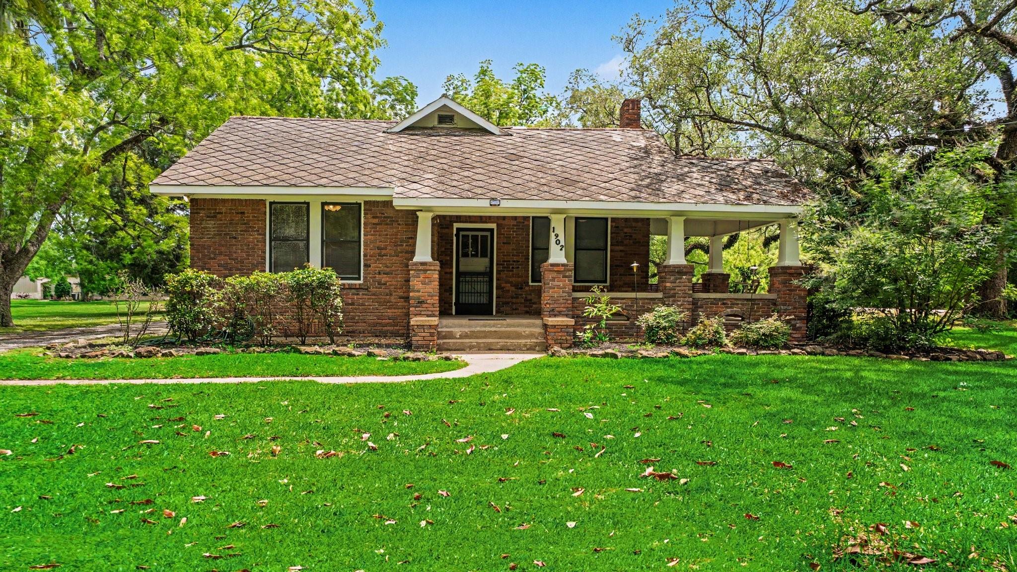 1902 Runneburg Road