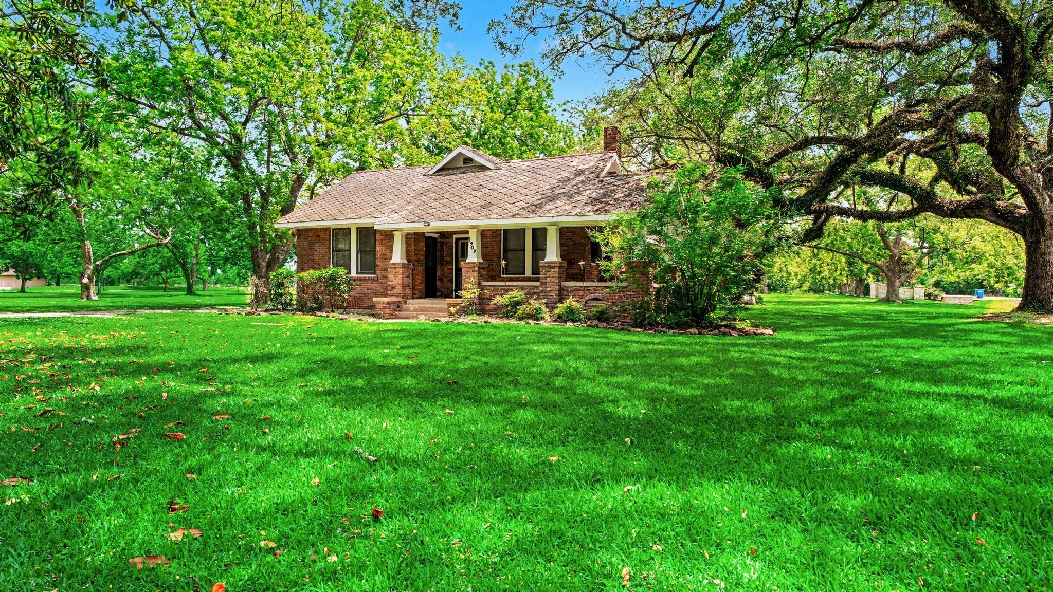 1902 Runneburg Road