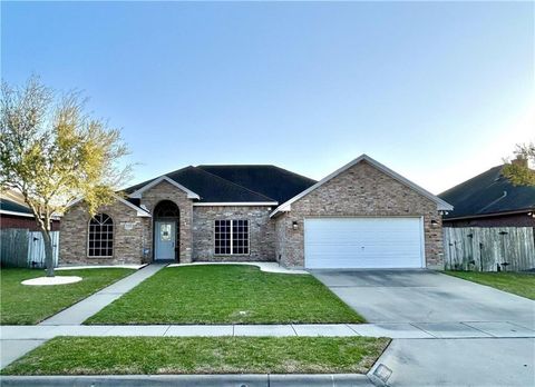 Photo of 7005 Vineyard Drive, Corpus Christi, TX 78414 (MLS # 34985159)