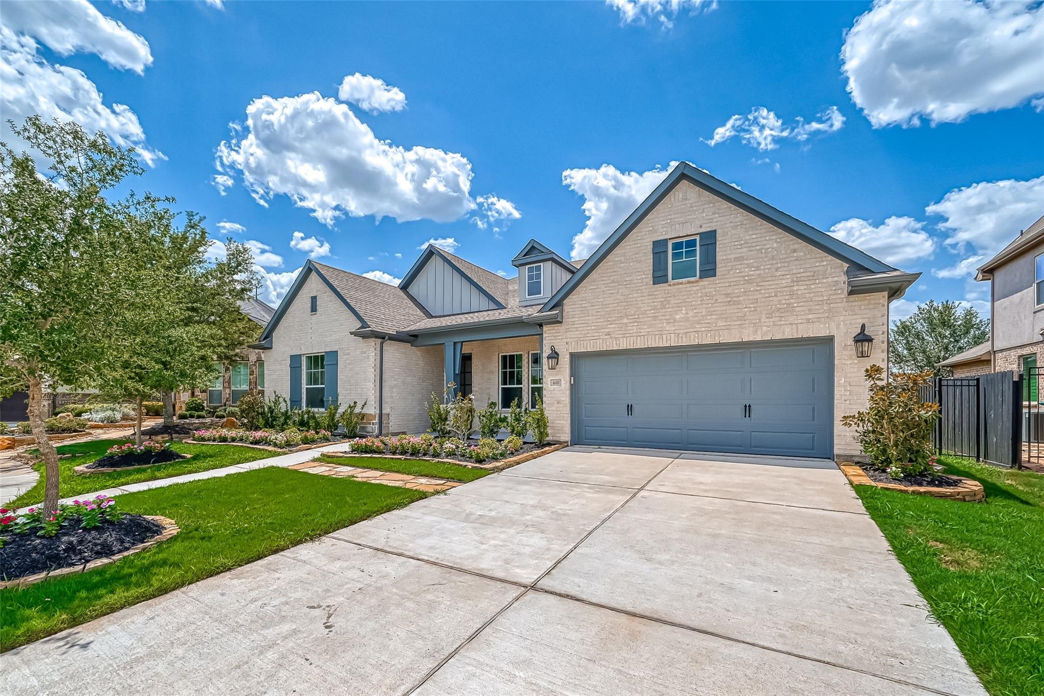 610 Vineyard Hollow Court