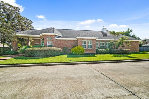 Photo of 2007 N Greens Boulevard, Richmond, TX 77406 (MLS # 75567799)