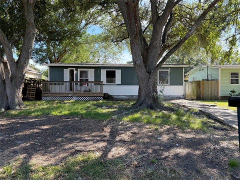 Photo of 1821 Oriole Drive, League City, TX 77573 (MLS # 16267053)