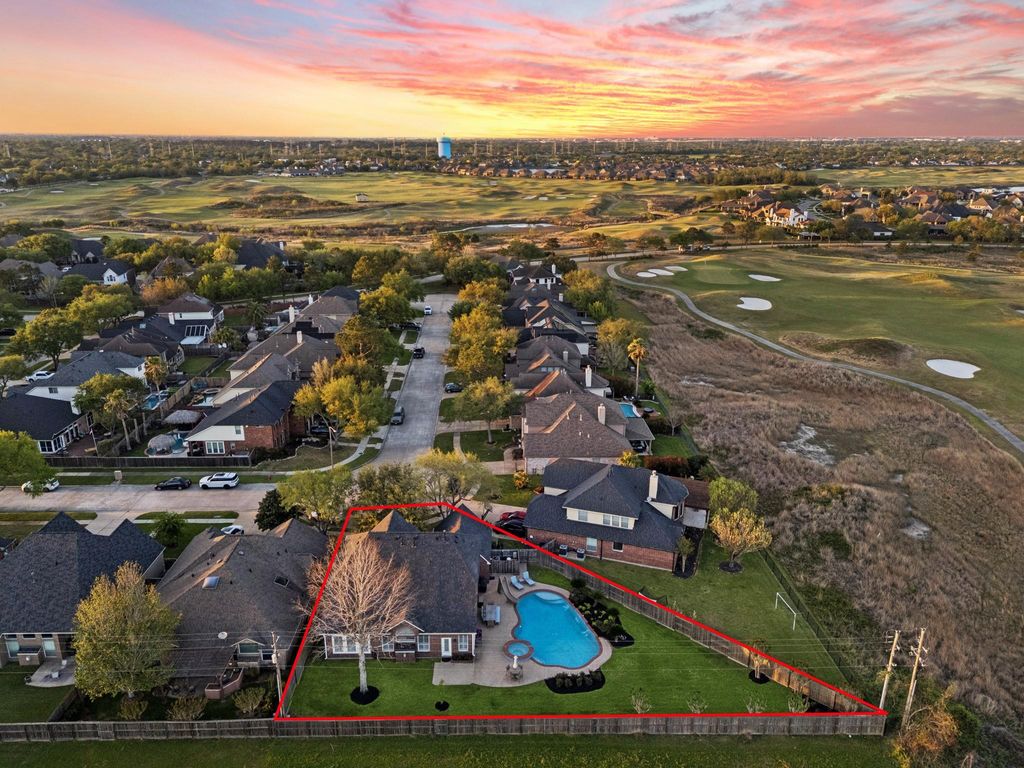 Photo of 5102 Hidden Brook Ln Ln, League City, TX 77573 (MLS # 3047408)