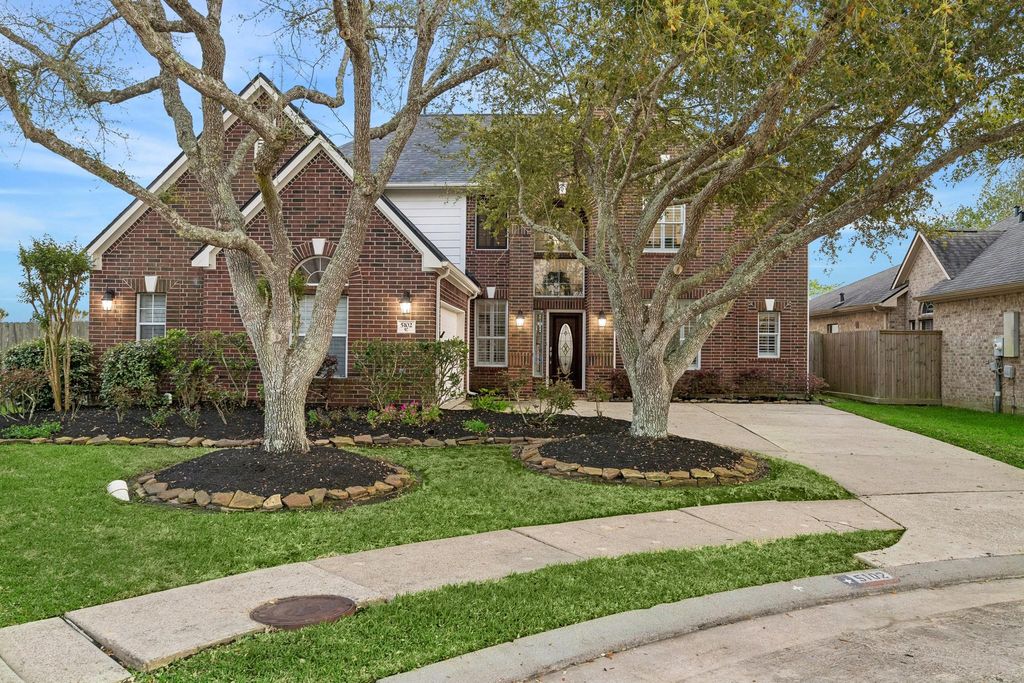 Photo of 5102 Hidden Brook Ln Ln, League City, TX 77573 (MLS # 3047408)