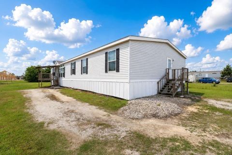 Photo of 275 Rd 5132, Cleveland, TX 77327 (MLS # 10597191)